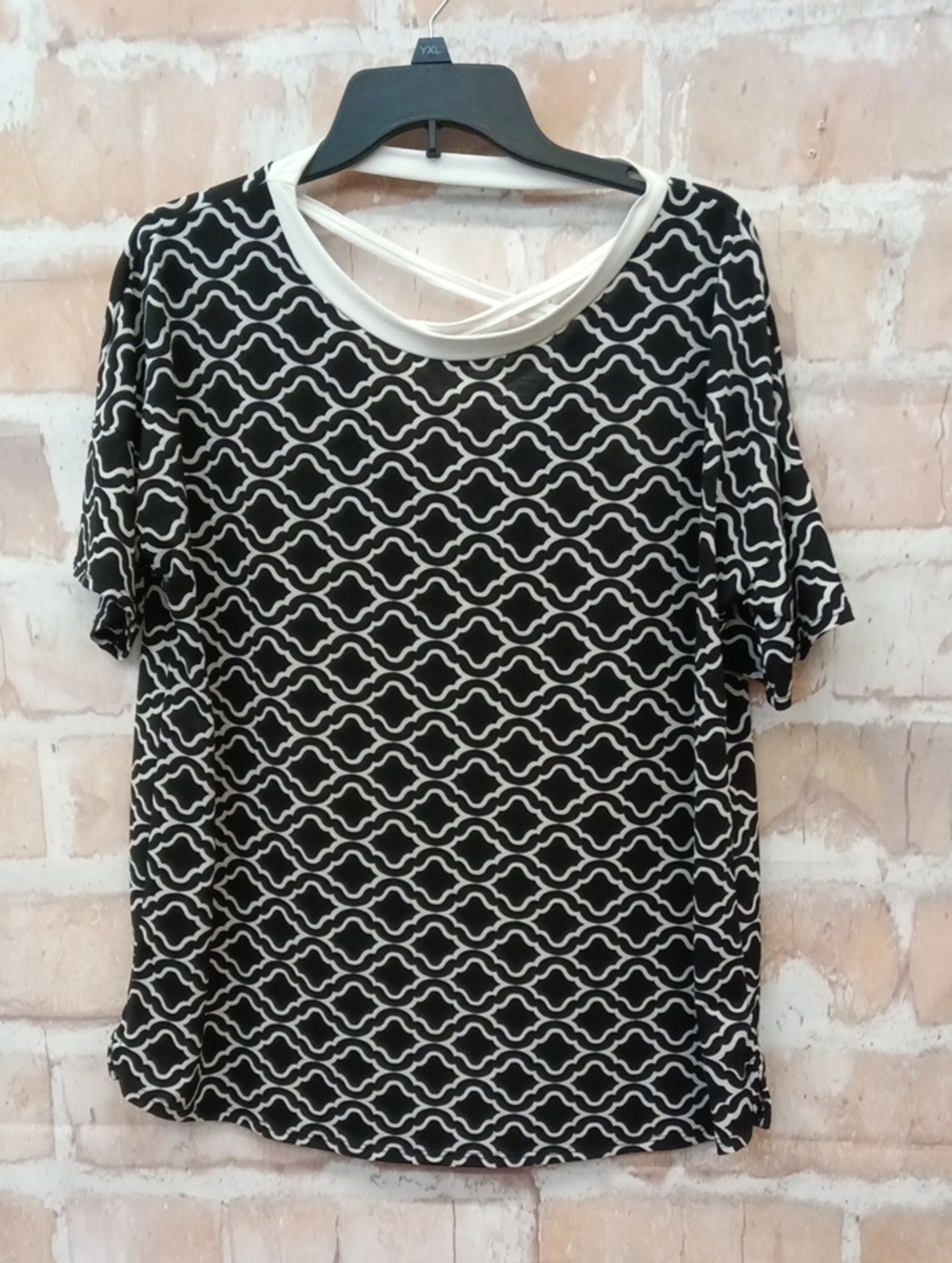 Sew In Love Black & White Geometric Short Sleeve Top